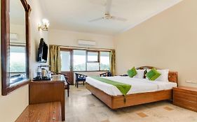 Hotel Saffron Sector 22 Chandigarh 3*